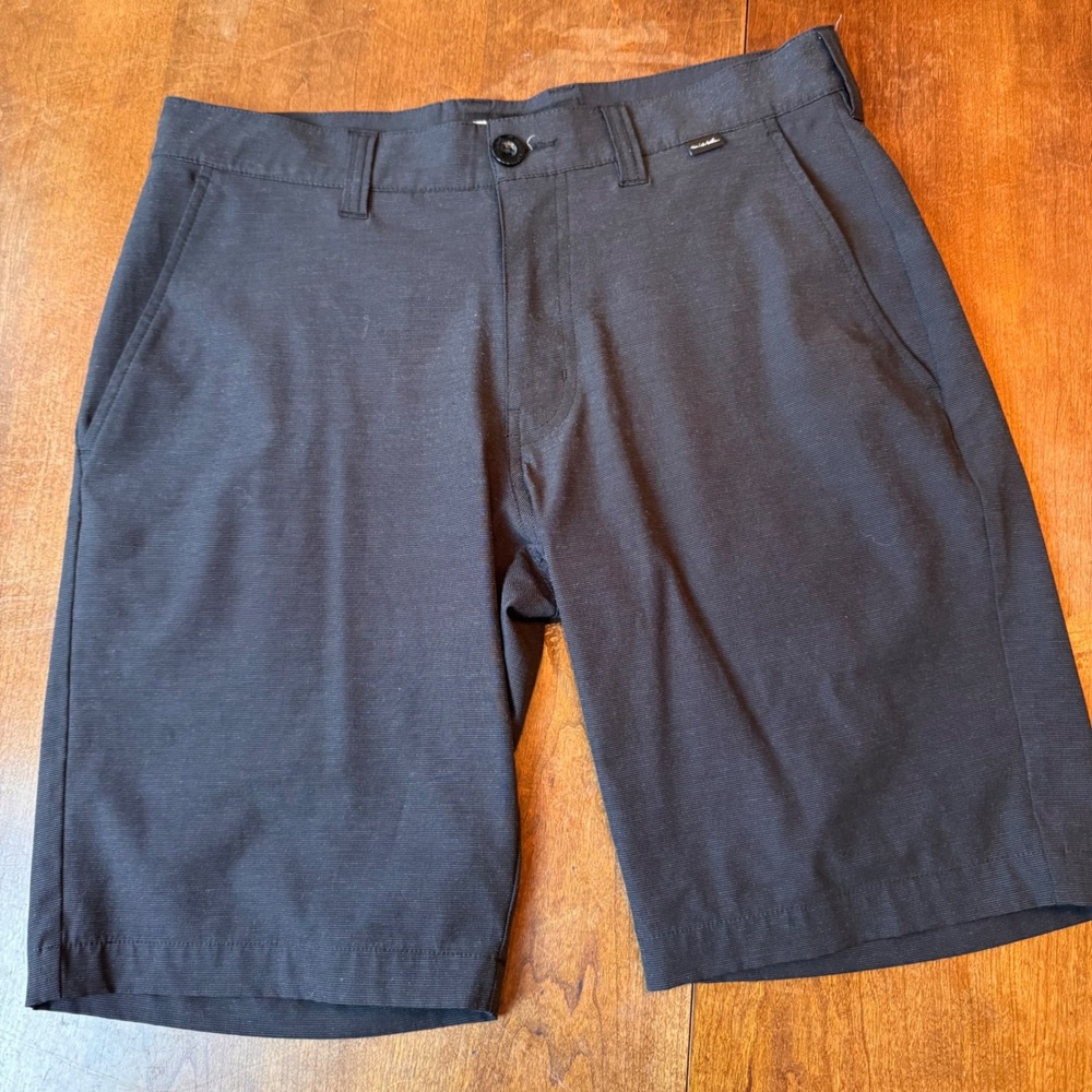 TravisMathew Shorts Mens 30 Black Beck Golf Performance Micro Stripe Flat Front